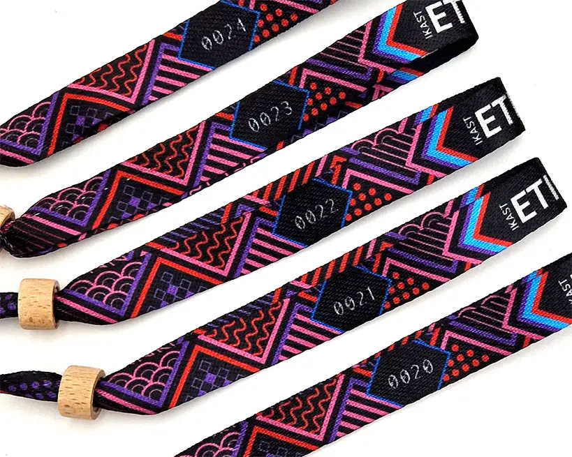 Bracelets à numéros consécutifs