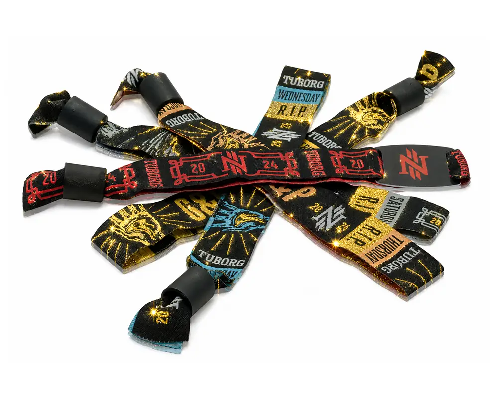 Bracelet de festival avec fil scintillant Lurex