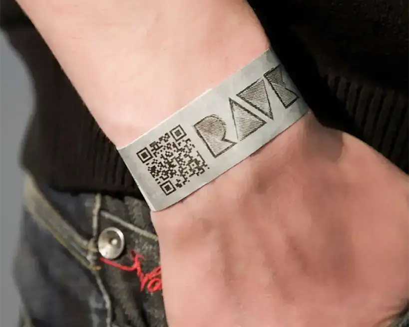 Bracelets en papier avec QR code ou code-barres