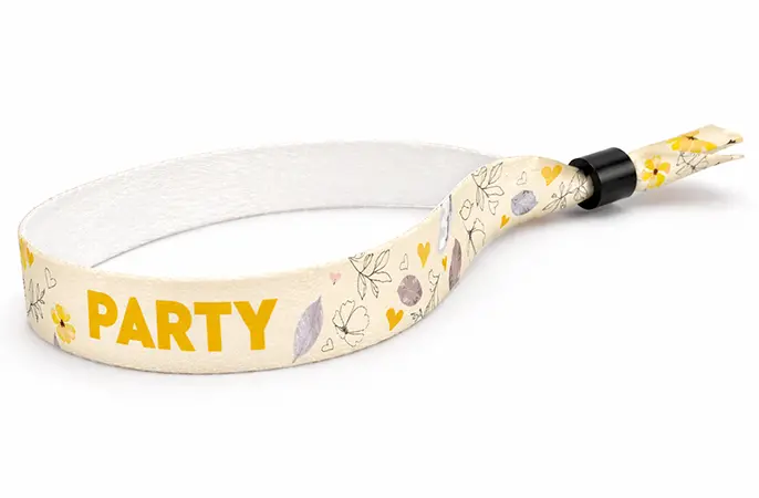 Bracelets de festival jaunes avec des fleurs