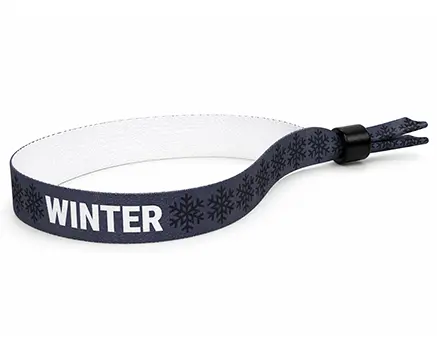 Bracelets de festival foncés avec flocons de neige