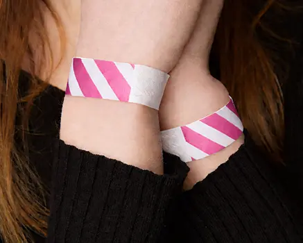 Rose et blanc rayés Bracelets en papier Tyvek